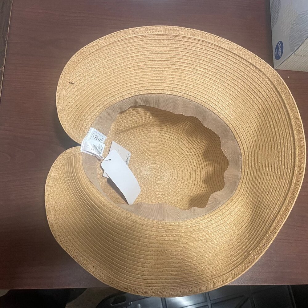 packable for travel. Straw Hat - Picture 4 of 6